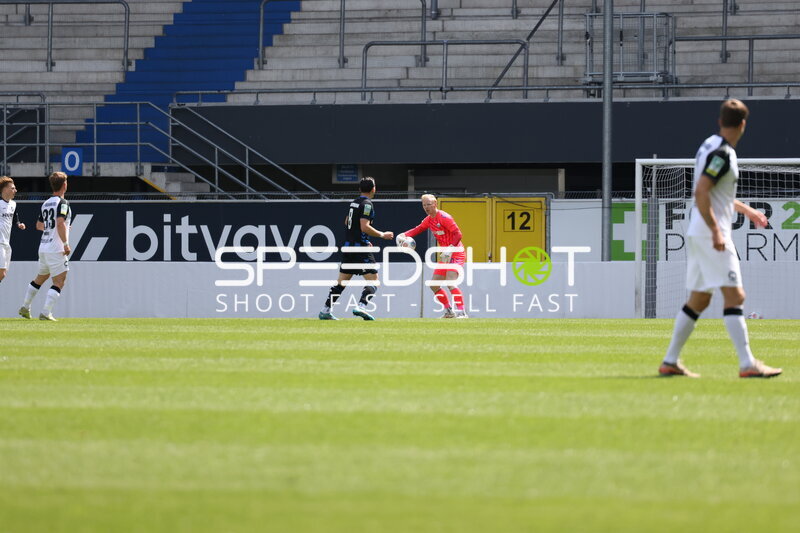 Torwart mit Ball