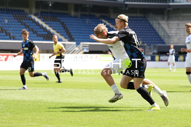 Zweikampf in der Home Deluxe Arena