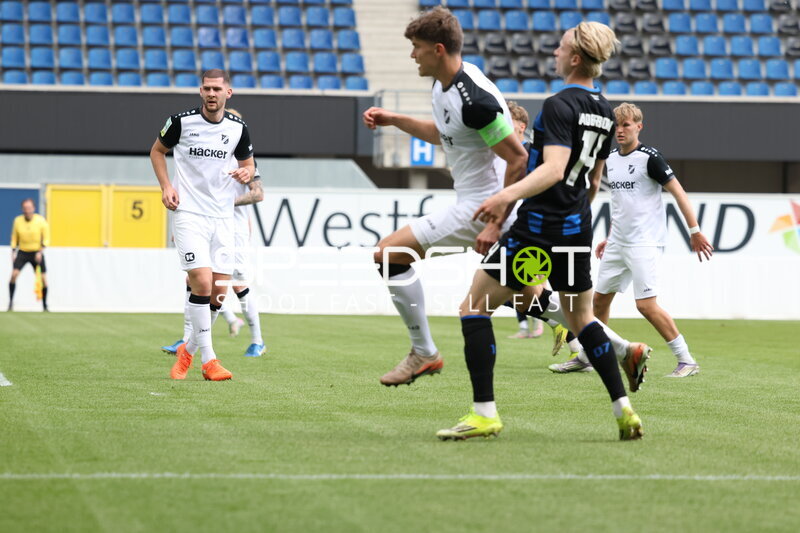 Zweikampf in der Home Deluxe Arena