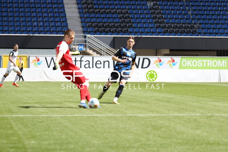 Duell in der Home Deluxe Arena
