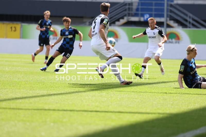 Zweikampf in der Home Deluxe Arena