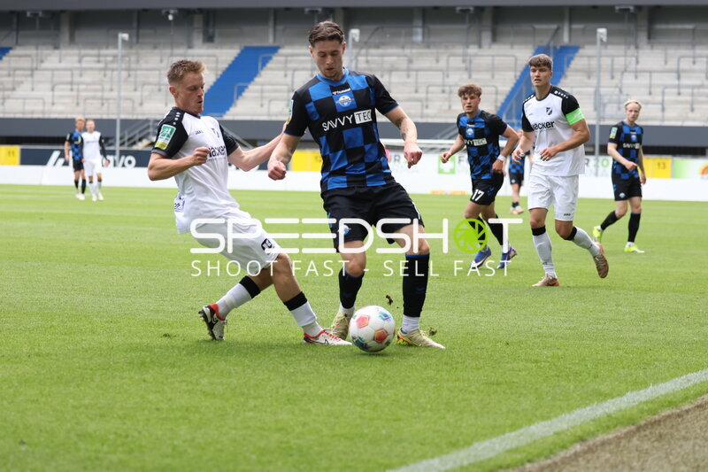 Zweikampf um den Ball