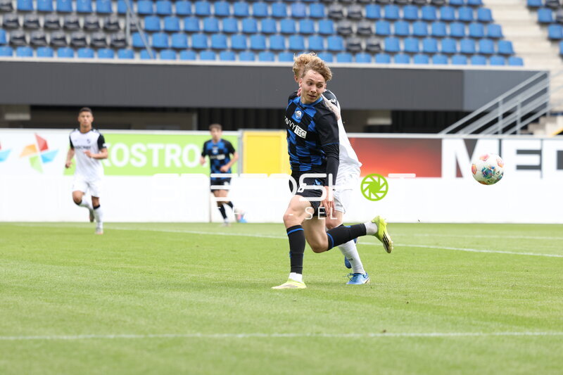 Zweikampf in der Home Deluxe Arena