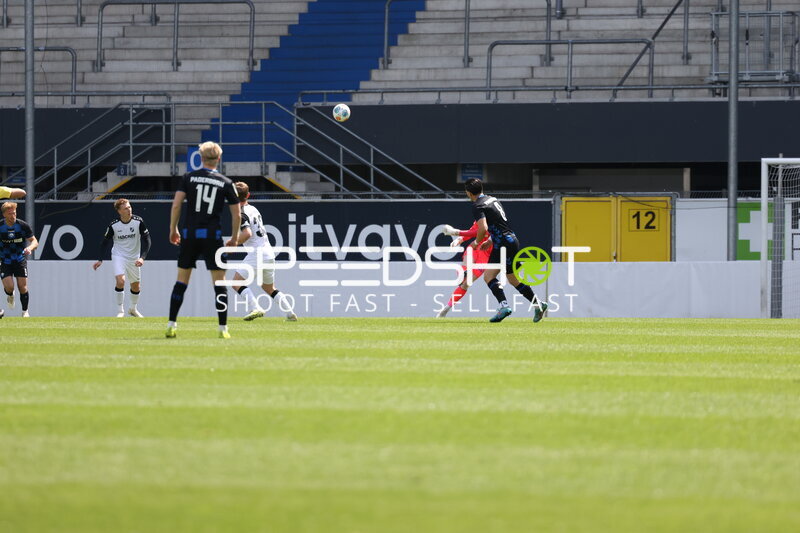 Zweikampf in der Home Deluxe Arena