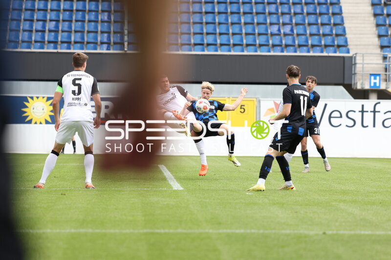 Zweikampf in der Home Deluxe Arena