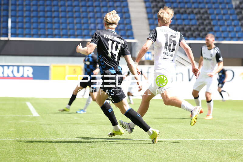 Zweikampf in der Home Deluxe Arena
