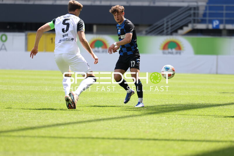 Zweikampf in der Home Deluxe Arena
