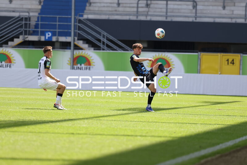 Aktion von Marlon Becker (17; SC Paderborn 07 U21)