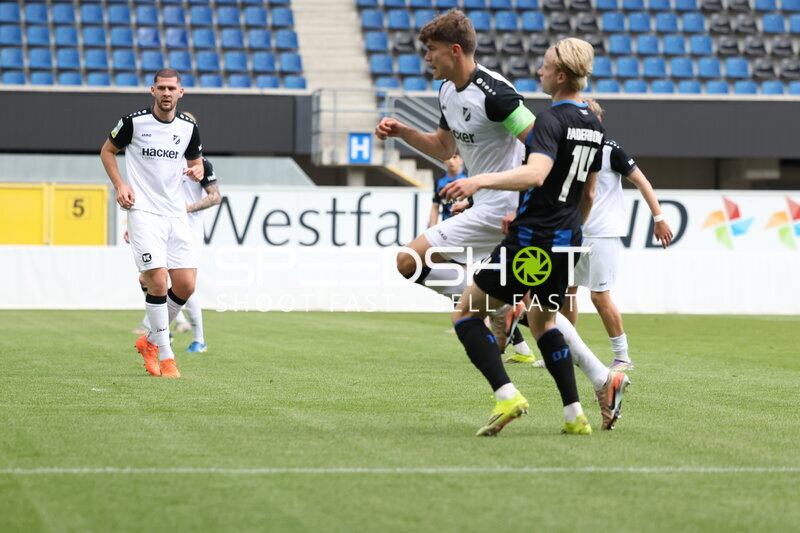 Zweikampf in der Home Deluxe Arena