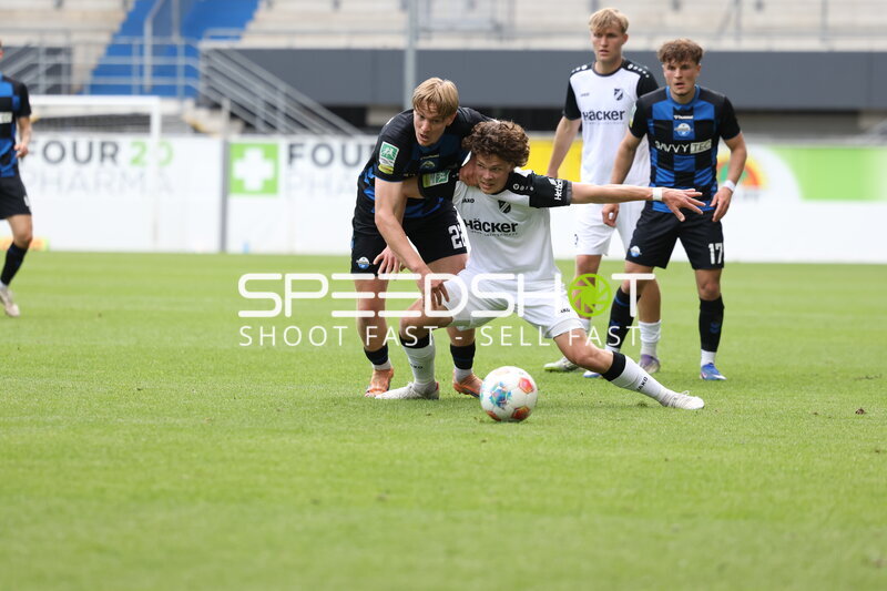 Zweikampf in der Home Deluxe Arena