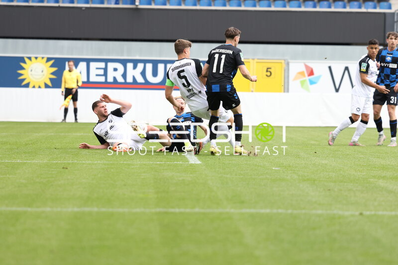 Zweikampf in der Home Deluxe Arena