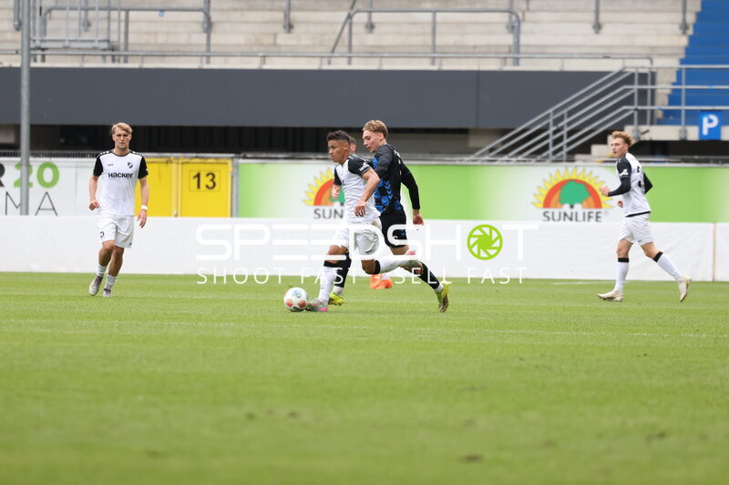 Zweikampf in der Home Deluxe Arena