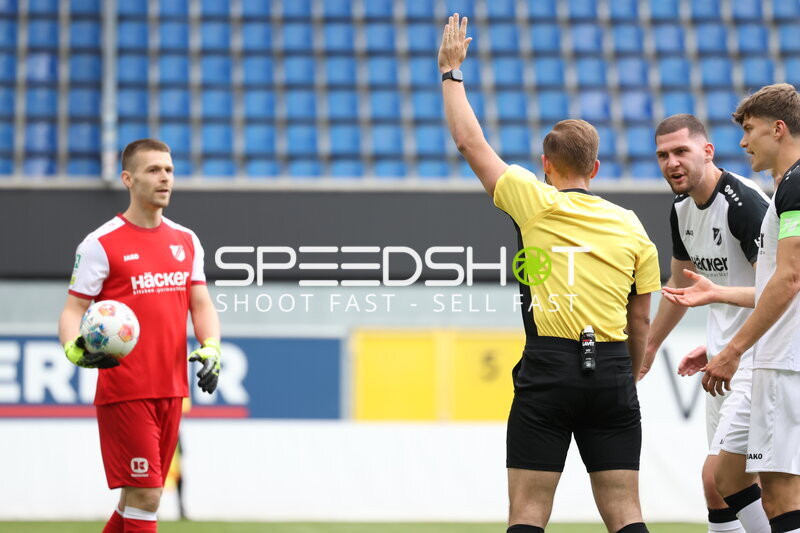 Spielunterbrechung in der Home Deluxe Arena