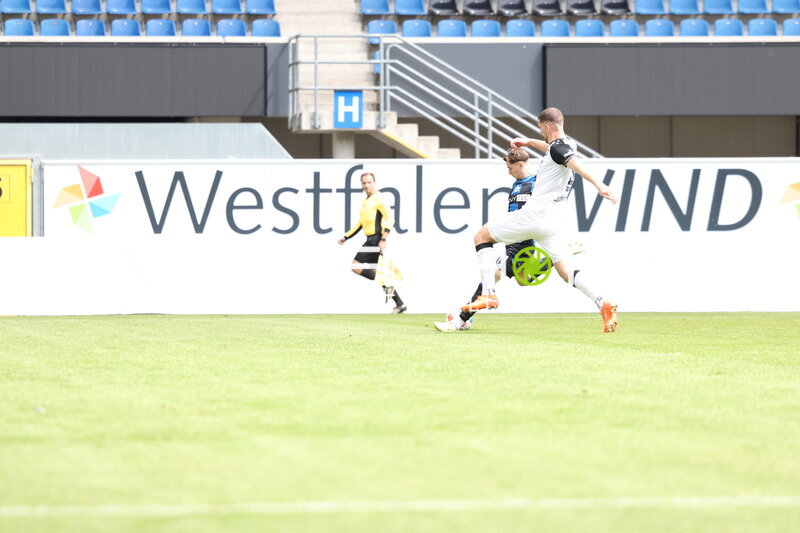 Zweikampf in der Home Deluxe Arena