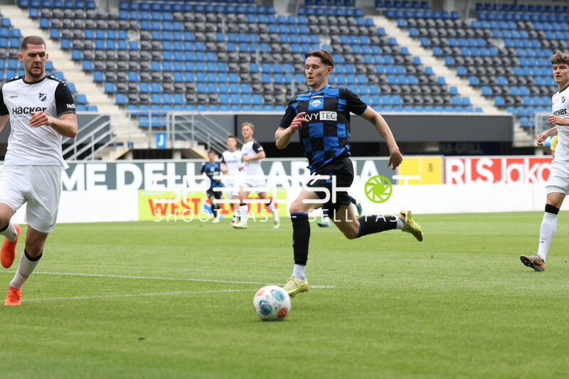Duell um den Ball