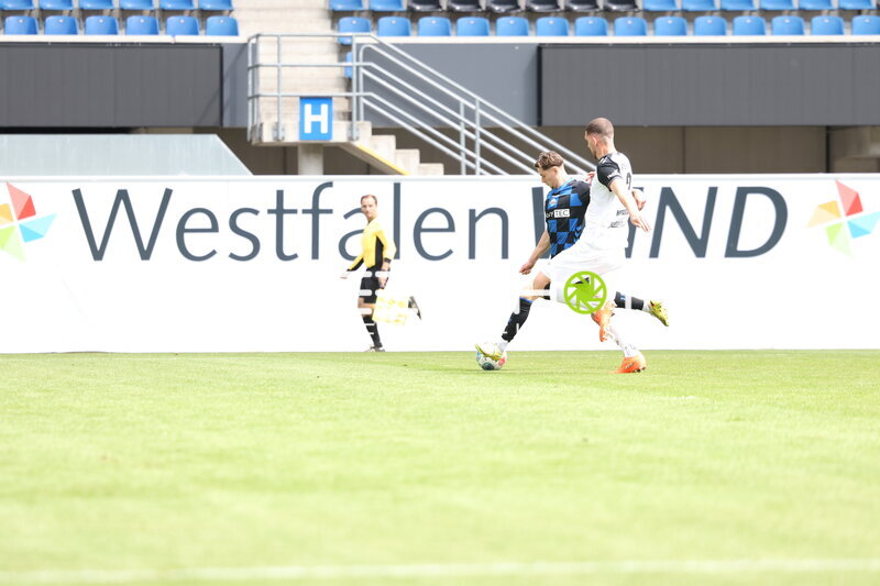 Zweikampf um den Ball