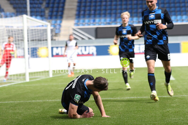 Zweikampf in der Home Deluxe Arena