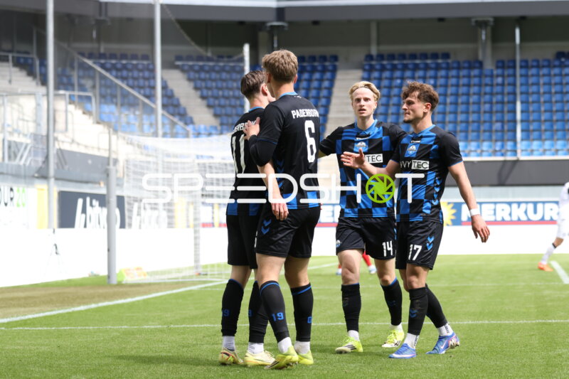 Spieler in Aktion Home Deluxe Arena