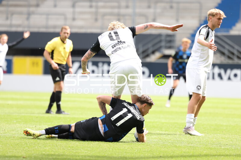 Zweikampf in der Home Deluxe Arena