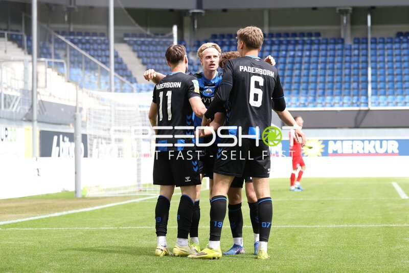 Jubel in der Home Deluxe Arena