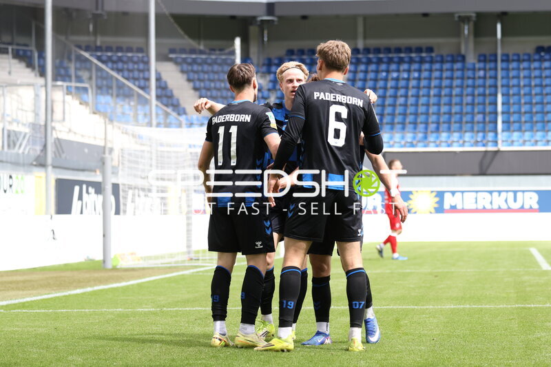 Jubel in der Home Deluxe Arena