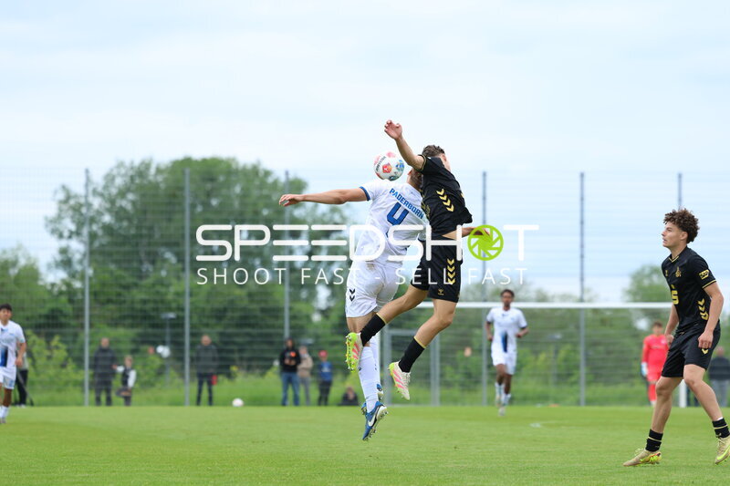 Zweikampf um den Ball
