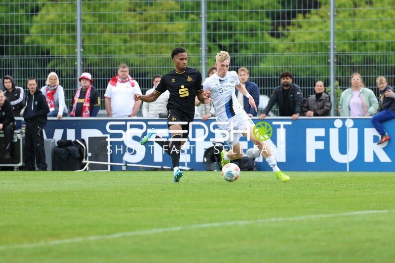 Zweikampf in der Home Deluxe Arena