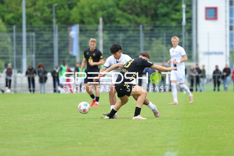 Zweikampf um den Ball