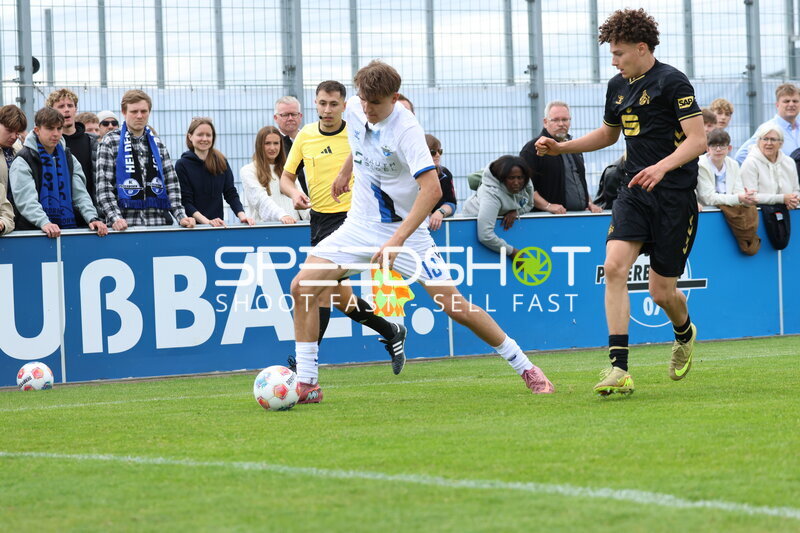 Duell um den Ball