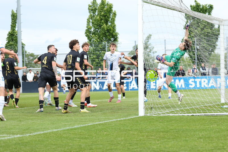 Torwartparade in Home Deluxe Arena