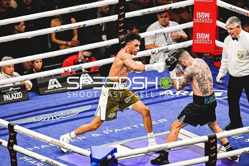 Alexander Okafor gegen Elija Uelkuseven - Night of the Heavyweights