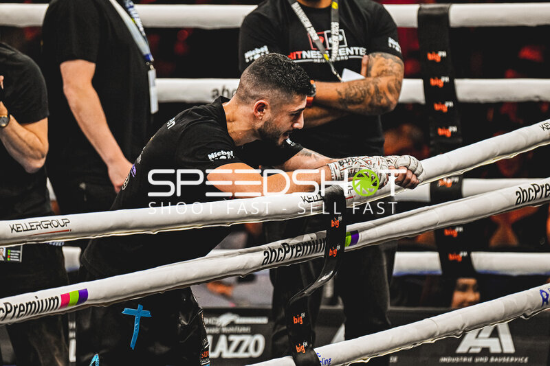Elija Uelkuseven nach Niederlage am Seil – Ringside 15.05.2026 Mannheim