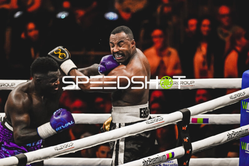 Nelvie Tiafack kämpft bei der Night of the Heavyweights gegen Mateus Munhoz Ringside, 15.05.2026, SAP Arena