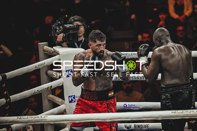 Senad Gashi (#120) vs. Peter Kadiru (#129) - Boxkampf Schwergewicht Mannheim