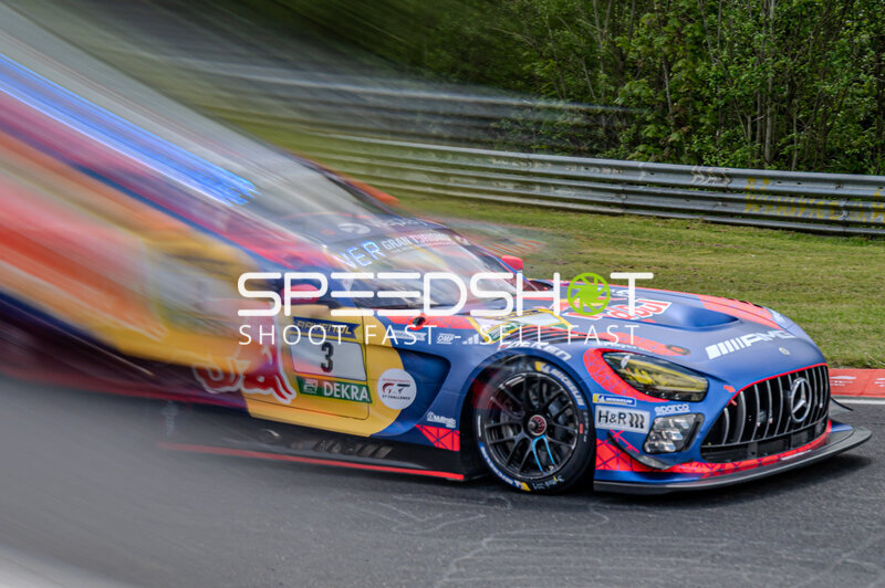 Mercedes-AMG #3 von Verstappen Racing in voller Fahrt auf der Nordschleife