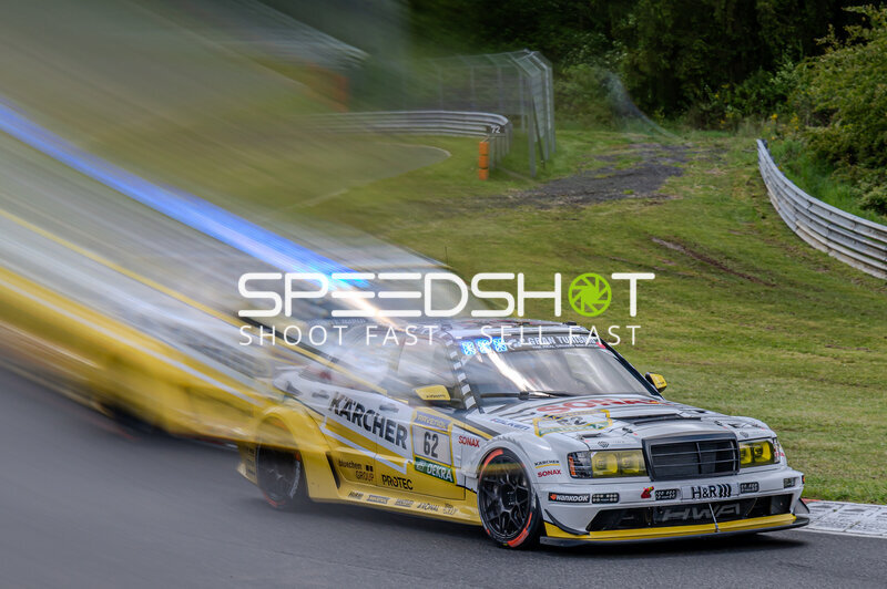 Fahrzeug #62 in voller Fahrt auf der Nordschleife