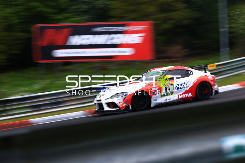 Toyota GR Supra #90 auf der Nordschleife beim 24h Nürburgring 2026