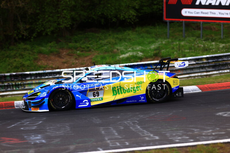 Doerr Motorsport McLaren #69 auf der Nordschleife