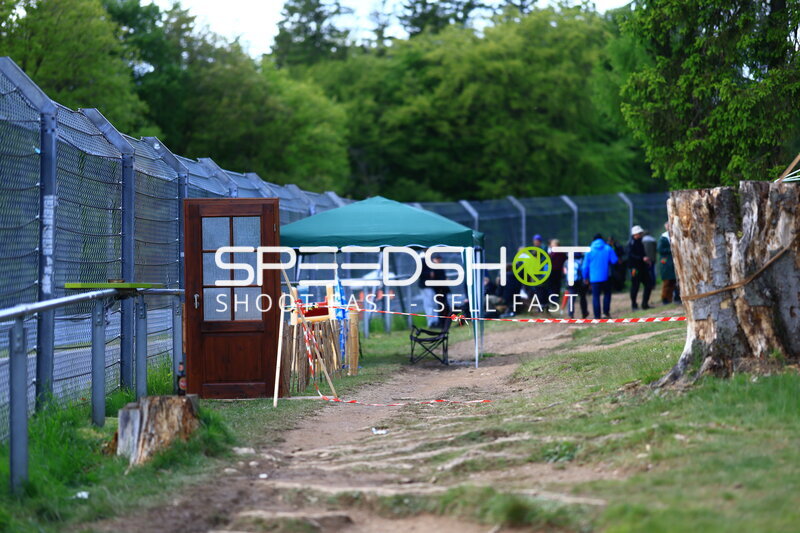Zuschauer-Bereich an der Nordschleife beim 24h Nürburgring