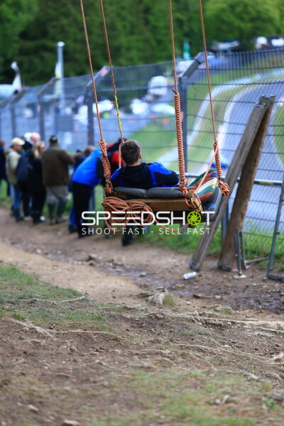 Streckenposten mit Sicherheitsausrüstung an der Nordschleife