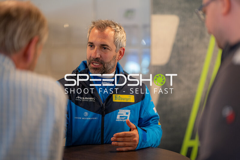 Timo Glock im Gespräch beim 24h Nürburgring