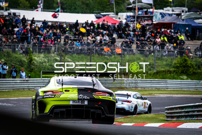 Schnitzel Alm Mercedes-AMG GT3 auf der Nordschleife beim 24h Nürburgring
