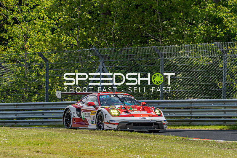 Porsche 911 GT3 R #91 von Reiter Engineering auf der Nordschleife