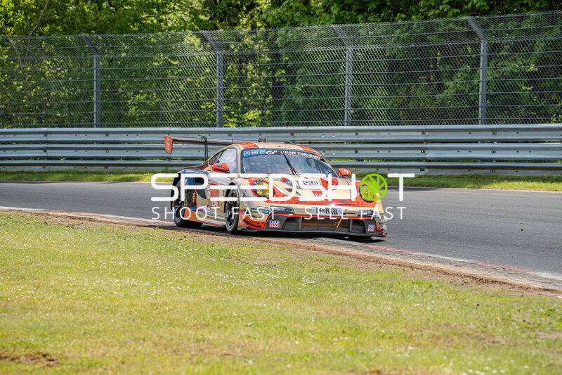 Porsche 911 GT3 R #91 von Reiter Engineering auf der Nordschleife