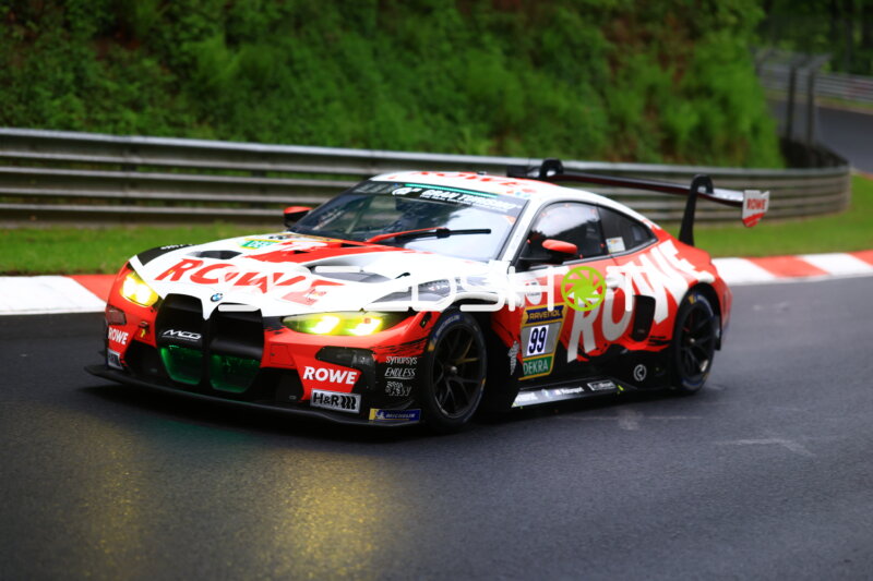 BMW M4 GT3 #99 von ROWE RACING auf der Nordschleife