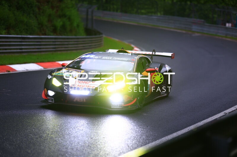 Lamborghini Huracán GT3 #84 von Red Bull Team ABT auf der Nordschleife