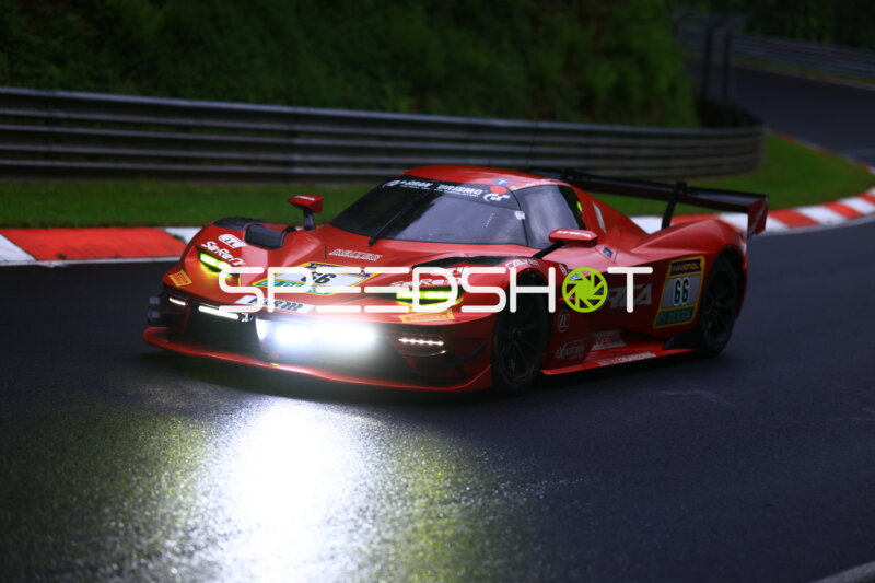 Reiter Engineering ORCA #66 auf der Nordschleife beim 24h Nürburgring
