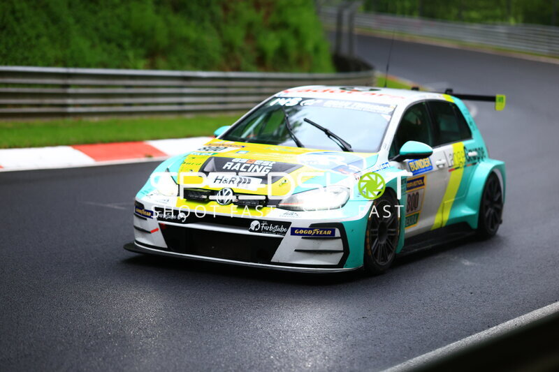VW Golf GTI TCR #300 von Ollis Garage Racing auf dem Nürburgring