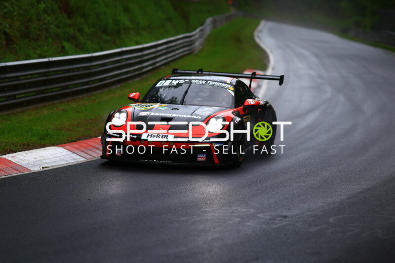 Porsche 911 GT3 #900 von BLACK FALCON Team ZIMMERMANN auf der Nordschleife