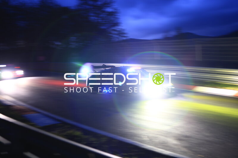 Nachtaufnahme auf der Nordschleife beim 24h Nürburgring 2026